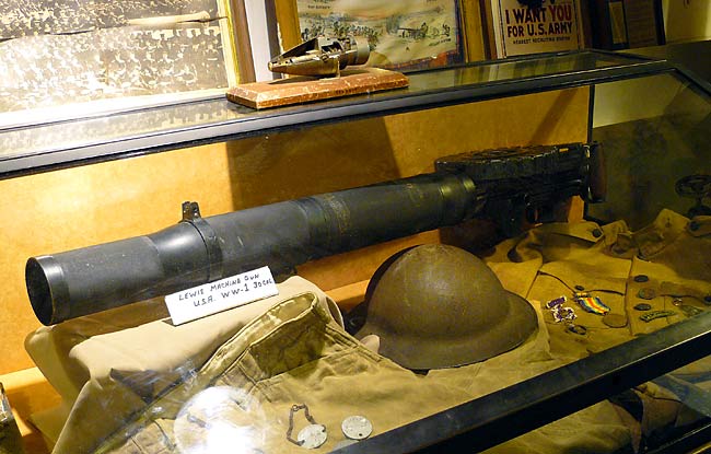 02 WWI Lewis Machine Gun