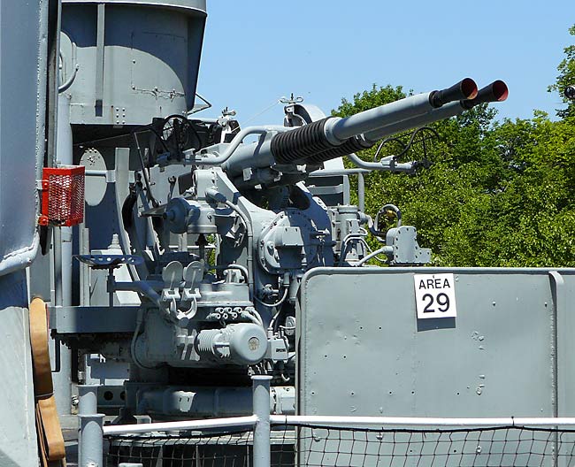 09Bofors40mmCannon