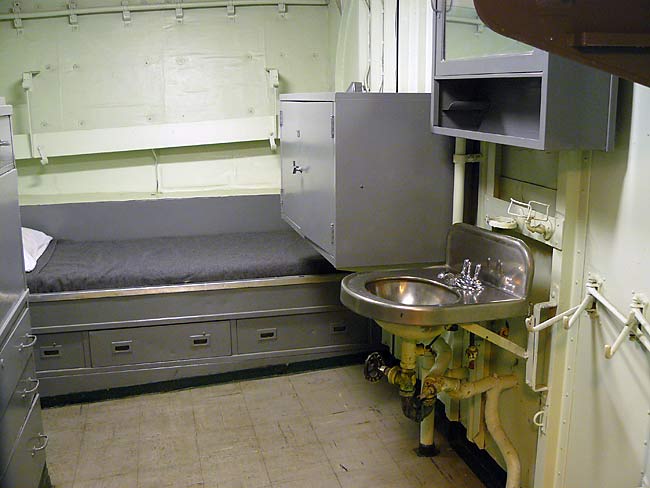 08Stateroom