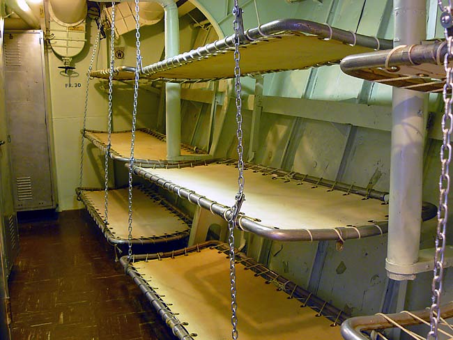 18ChiefPettyOfficersBunks