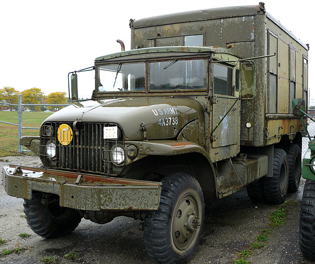 01M109TruckShopVan6x6