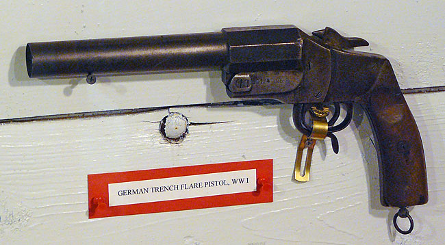 04GermanWWITrenchFlarePistol