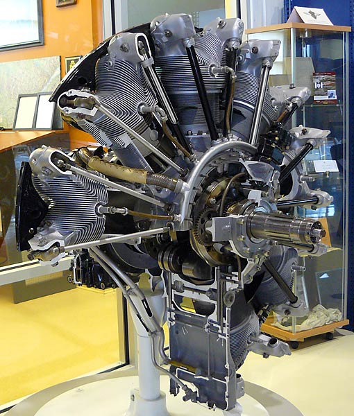 09 Pratt & Whitney R1340 Wasp Radial Engine