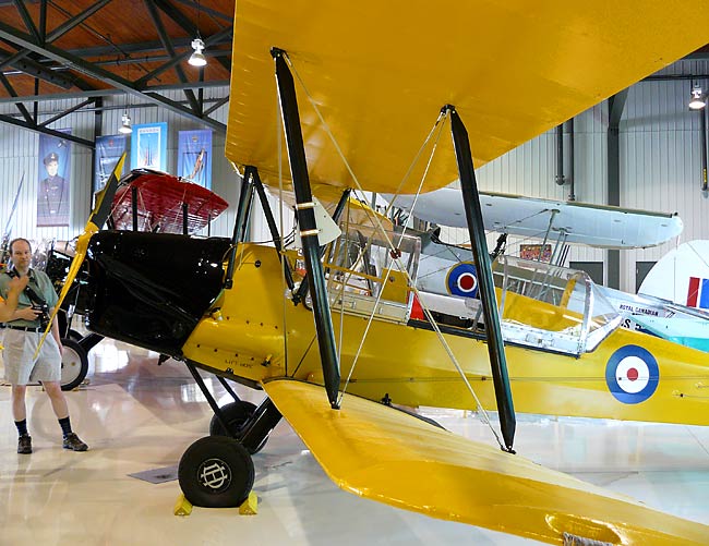 02DeHavillandTigerMoth