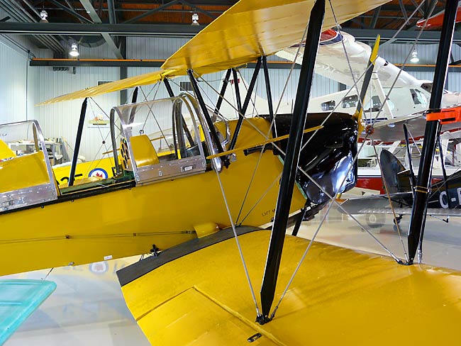 12DeHavillandTigerMoth