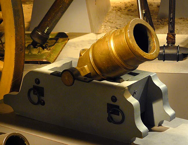 22British12PounderCoehornMortar