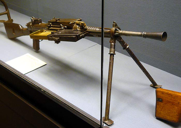 06 Breda Light Machine Gun