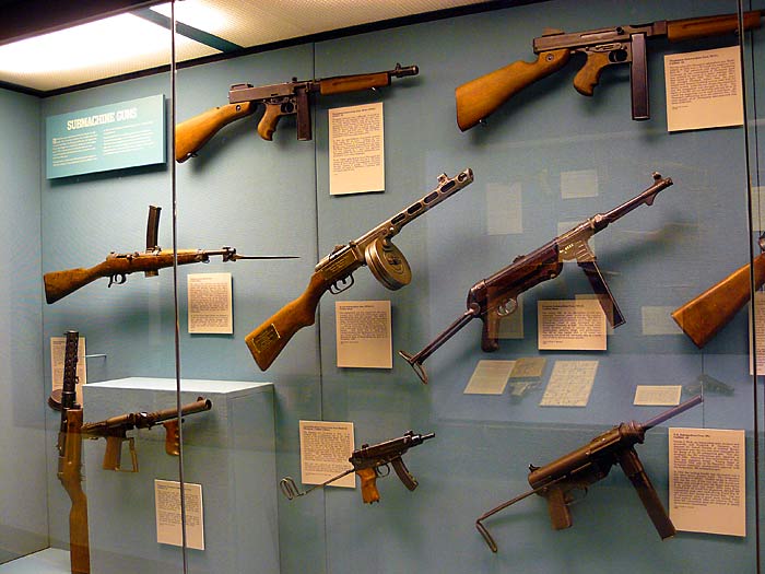 01SubmachineGuns