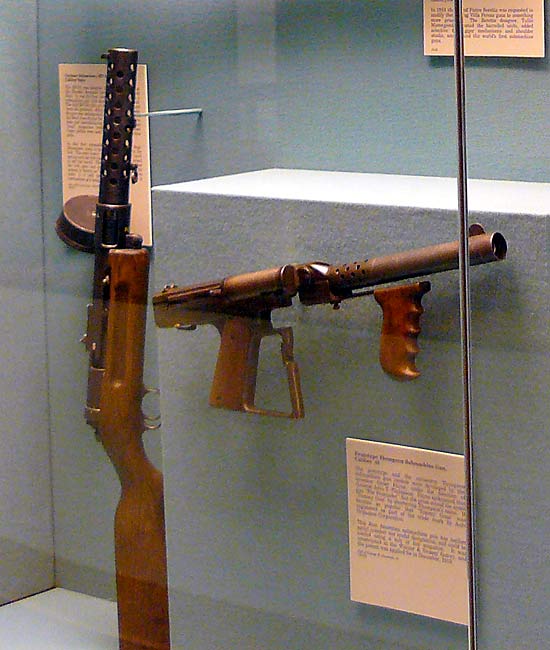 03 Schmeisser MP18.1, Thompson Submachine Gun Prototype