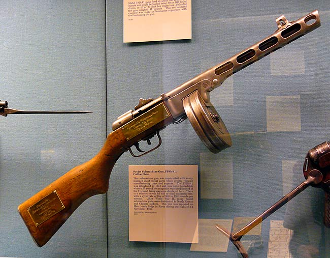 07 Soviet Ppsh 41 Submachine Gun