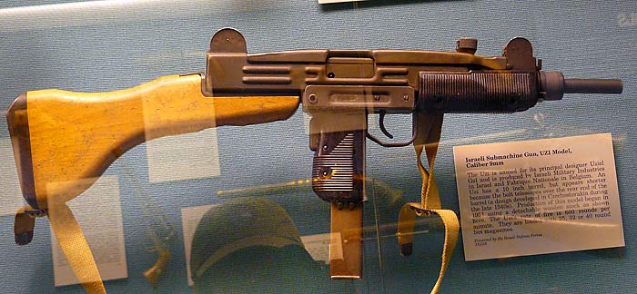 11 Israeli Uzi Submachine Gun