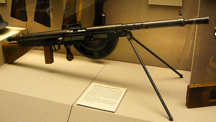 04FrenchChauchatLightMachineGun