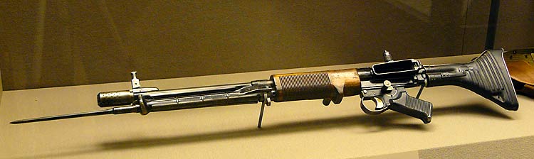 04 German FG 42 Paratrooper Rifle