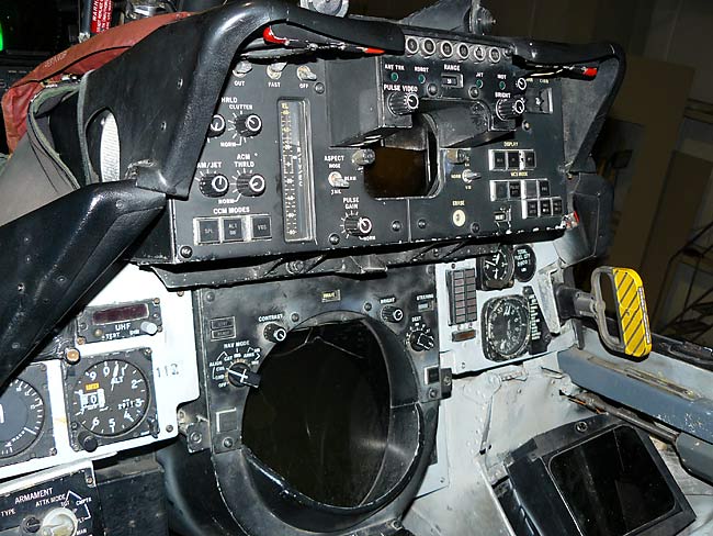 17F14TomcatWeaponsOfficersSeat