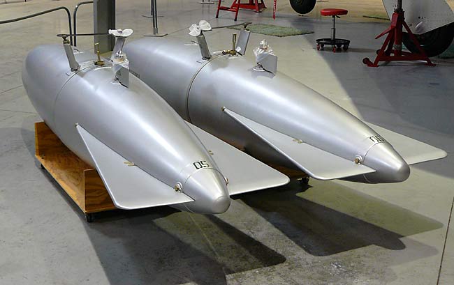 04MiG17DropTanks