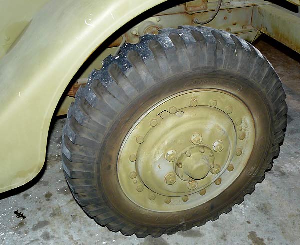 23M16HalftrackFrontWheel