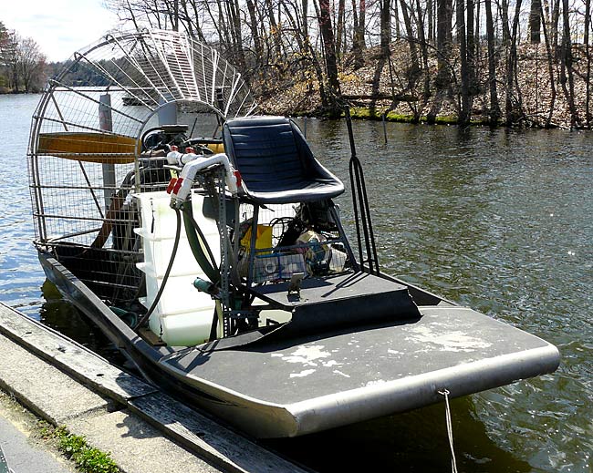 15Airboat