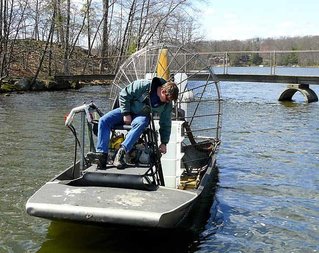 17Airboat