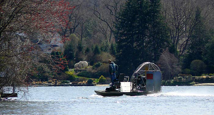 25Airboat