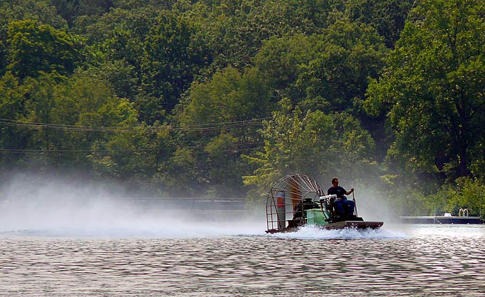 15AirboatSprayingHerbicides