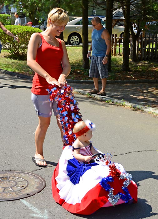 01PinesLakeJuly4Parade