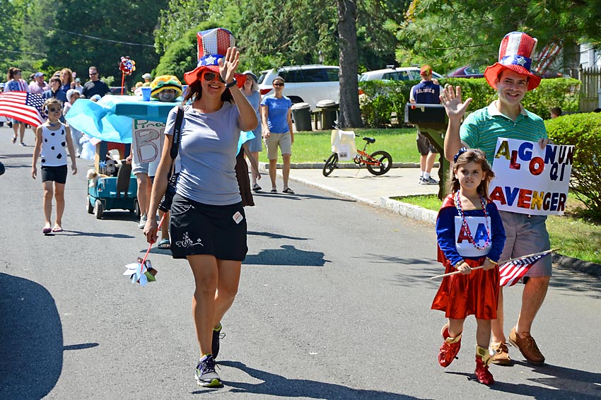 03PinesLakeJuly4Parade