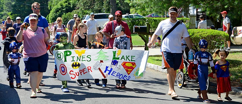 09PinesLakeJuly4Parade