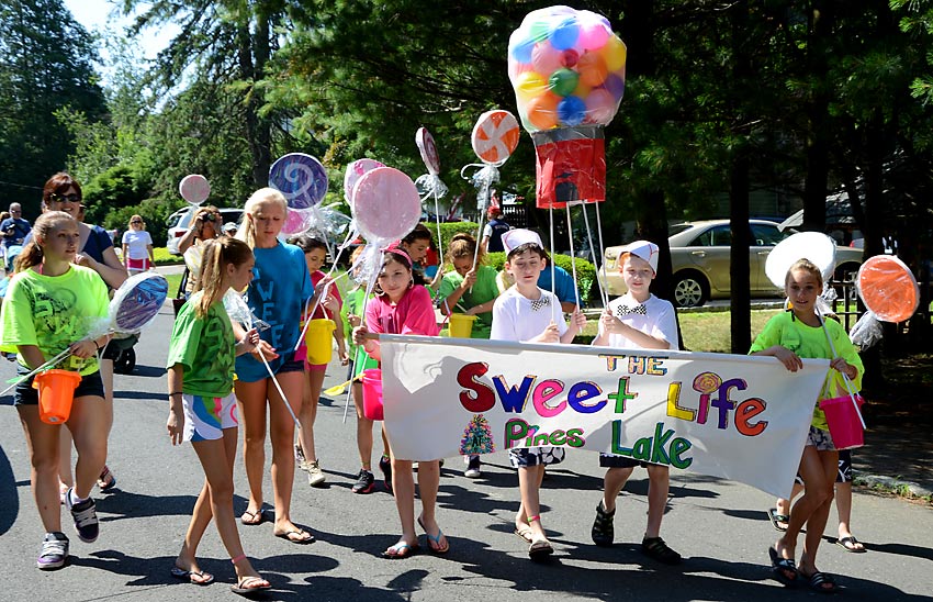 18PinesLakeJuly4Parade