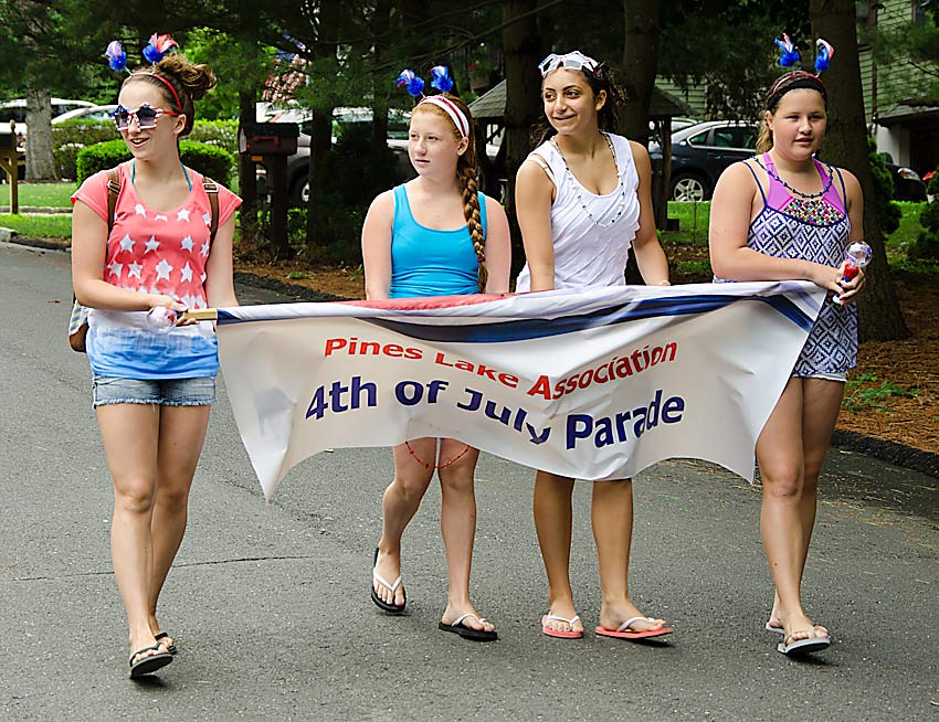 01PinesLakeJuly4Parade