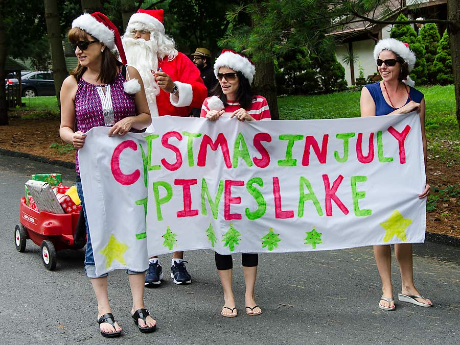 16PinesLakeJuly4Parade