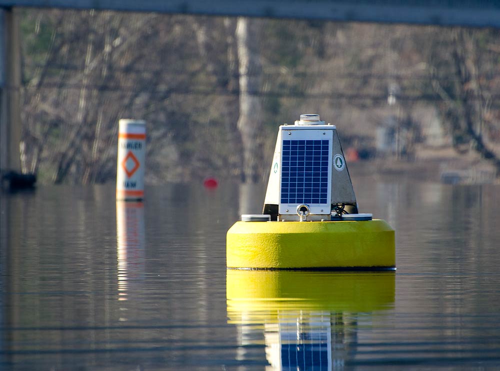 10WaterQualityMonitorBouy