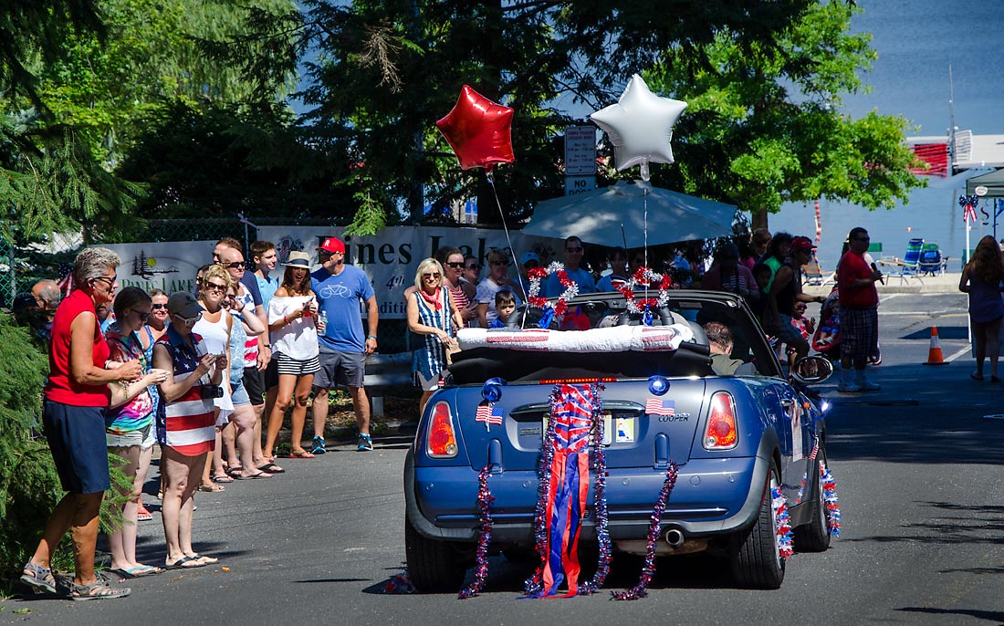 006PinesLakeJuly4Parade