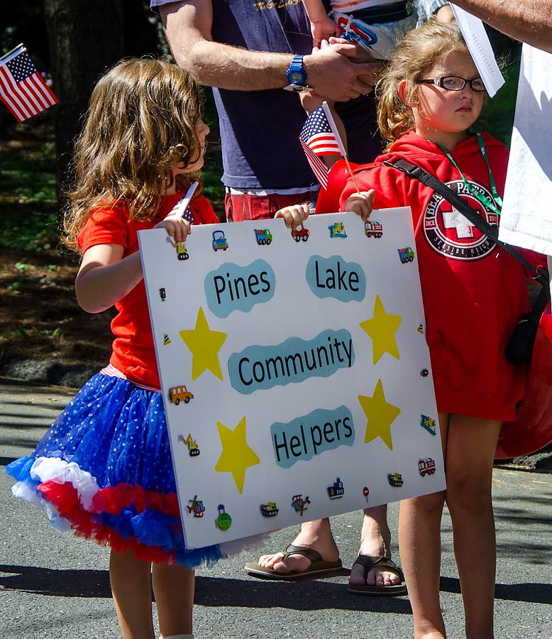 035PinesLakeJuly4Parade