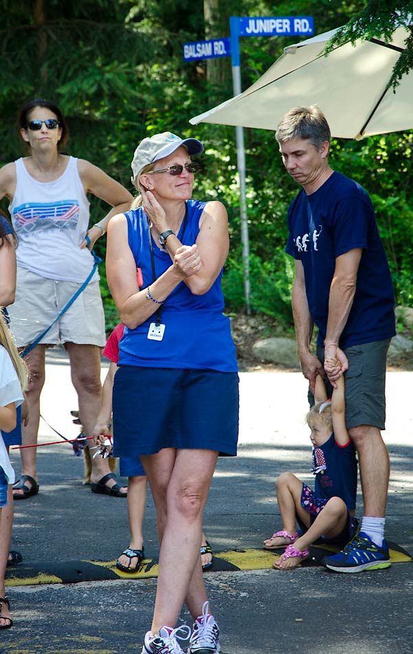 100PinesLakeJuly4Parade