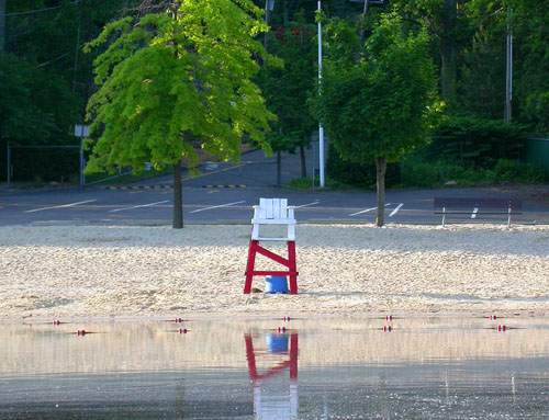 01LifeGuardChair