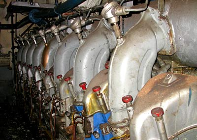 V-16 Main Diesel Engine