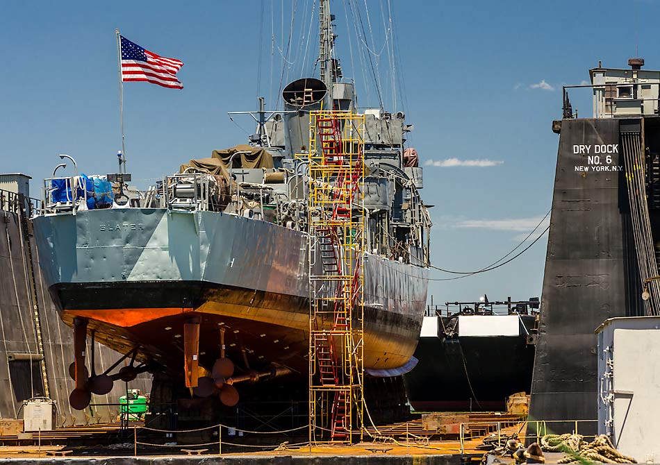 76 USS Slater Stern In Drydock