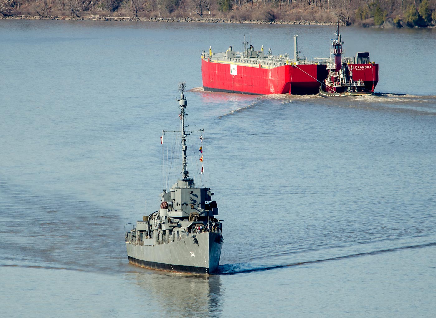 01 USS Slater Under Way