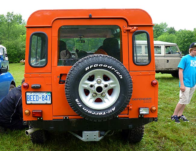 09LandRoverDefender110