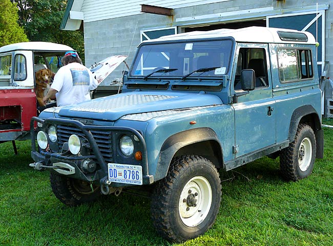 10LandRoverDefender90