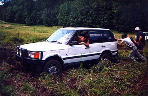 27StuckRangeRover