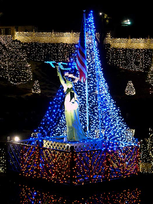 The revised Statute Of Liberty at the Elvis House in Mahwah, 2007