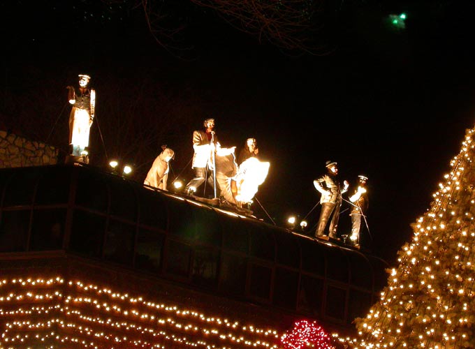 Rooftop View With Charlie, RCA Dog, Elvis, Marilyn, Laurel & Hardy