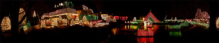 Elvis House in Mahwah NJ Christmas Lights