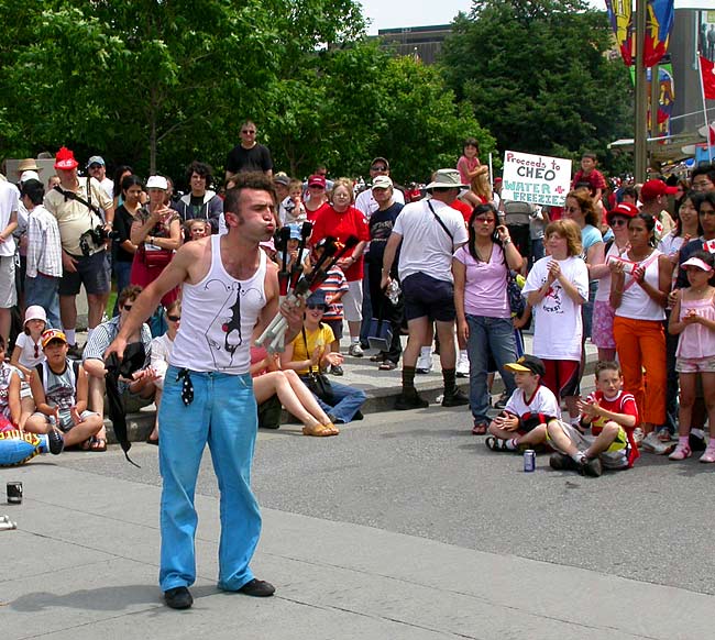 12CanadaDayJuggler