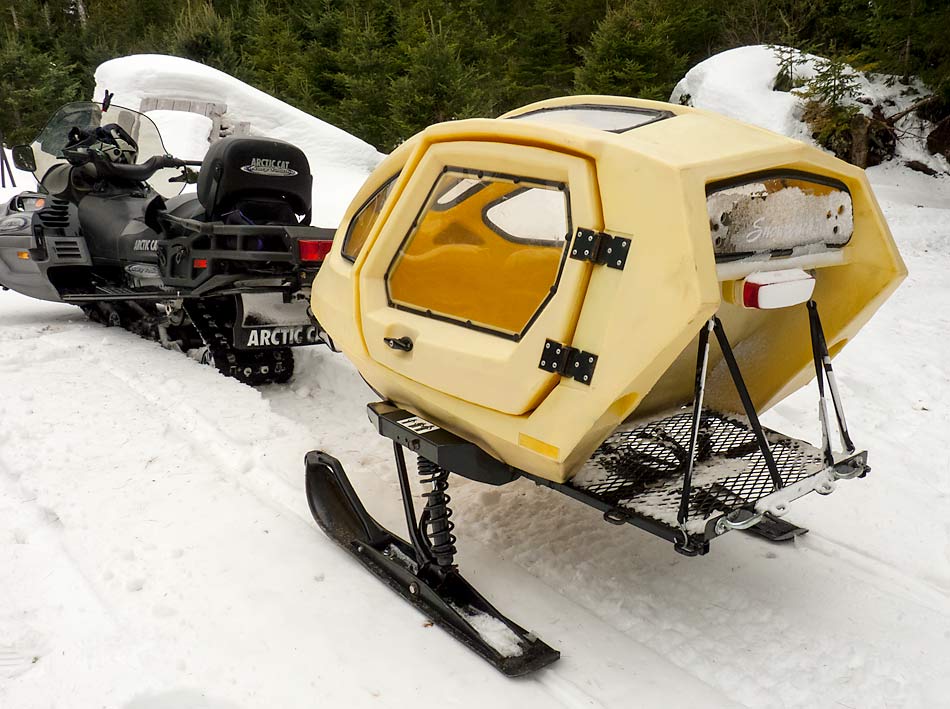 10SnowmobileWithTrailer