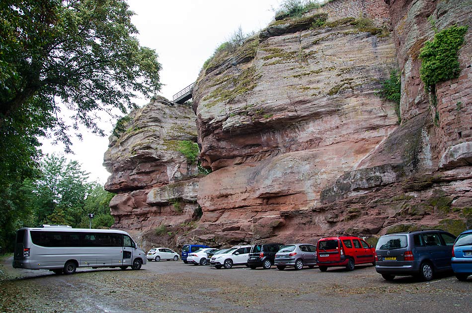 01ChateaudeHautBarrCastleParkingLot