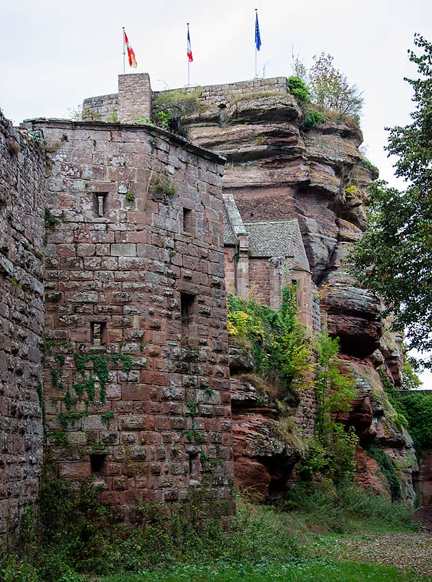 02ChateaudeHautBarrCastle