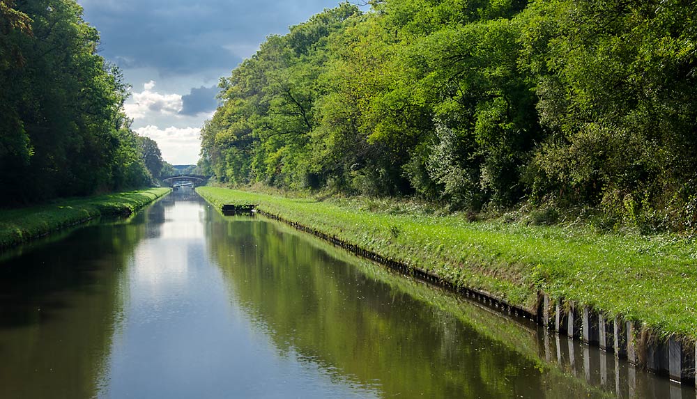 06CruisingOnTheMarneRhineCanal