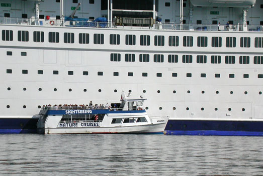 05CruiseShip